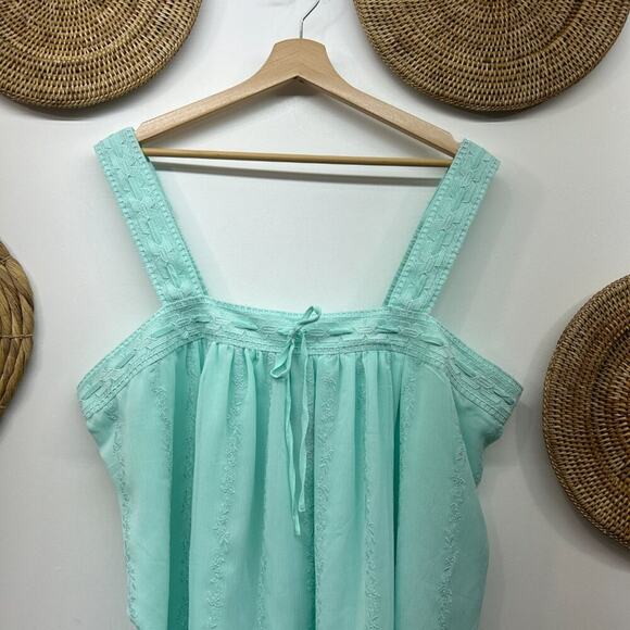 NEW Torrid Blue Sleeveless Lace Embroidered Tank Top Plus Size 2X Y2K Style - Picture 3 of 6